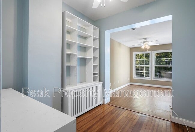 Building Photo - 3307 Grove Ave