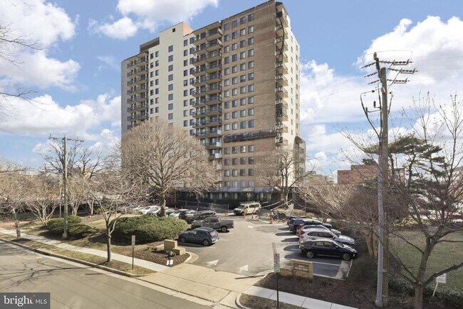 Building Photo - 801 N Pitt St