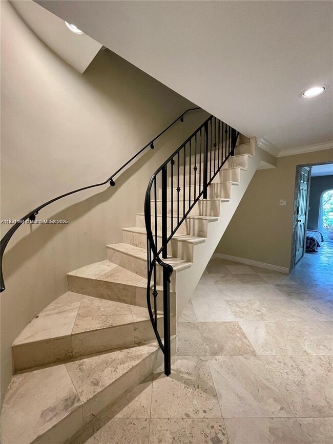 Building Photo - 6204 Paradise Point Dr