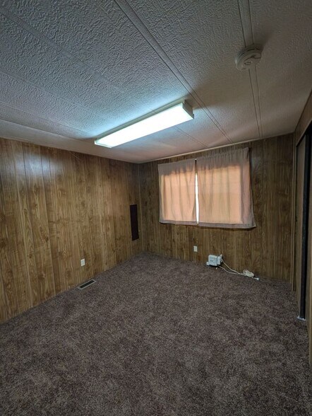 Building Photo - 26108 Fountain Palm Dr