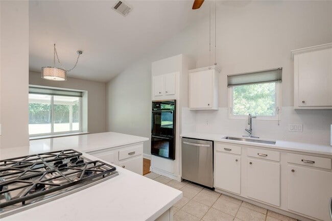 Building Photo - 6506 Harrogate Dr