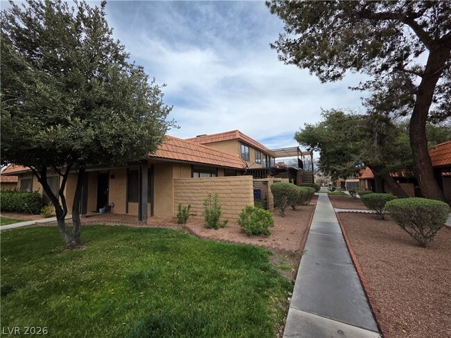 Building Photo - 241 Misty Isle Ln