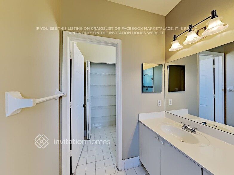 Building Photo - 186 Riverwalk Cir