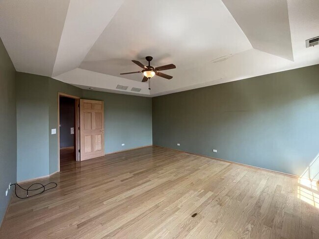 Building Photo - 8641 N Shermer Rd