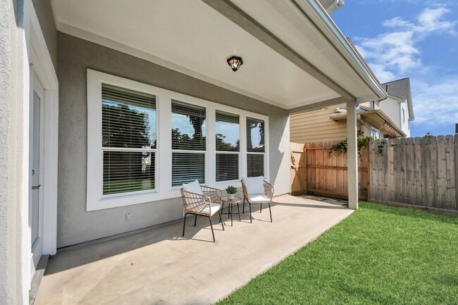 Building Photo - 1493 Silverado Dr