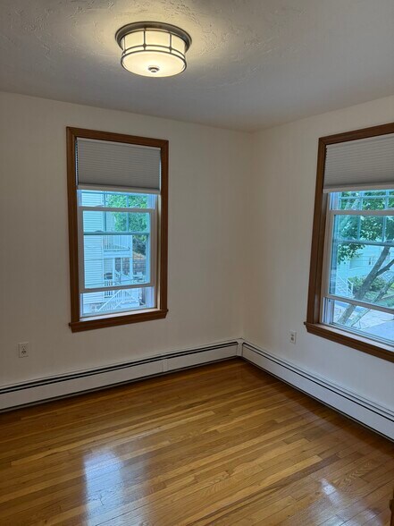 Building Photo - 714 Adams St