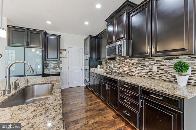 Building Photo - 22507 Bowens Wharf Pl