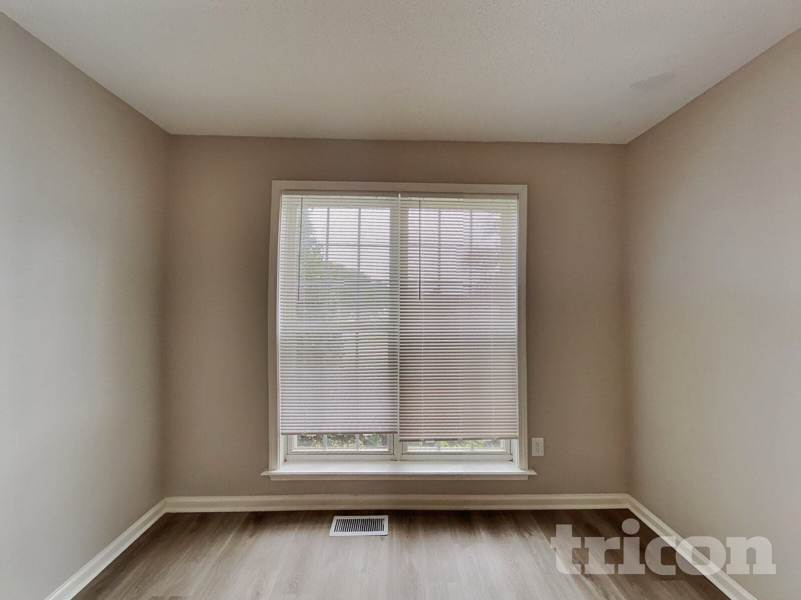 Building Photo - 1113 Dunwoody Dr