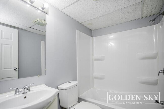 Building Photo - 1223 S Franklin St