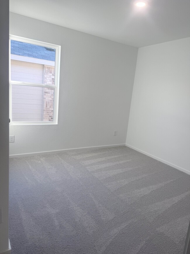 Building Photo - 21602 Cottonwood Mdws Trl