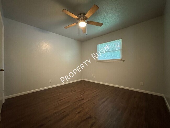 Building Photo - 3210 Joselin Ln