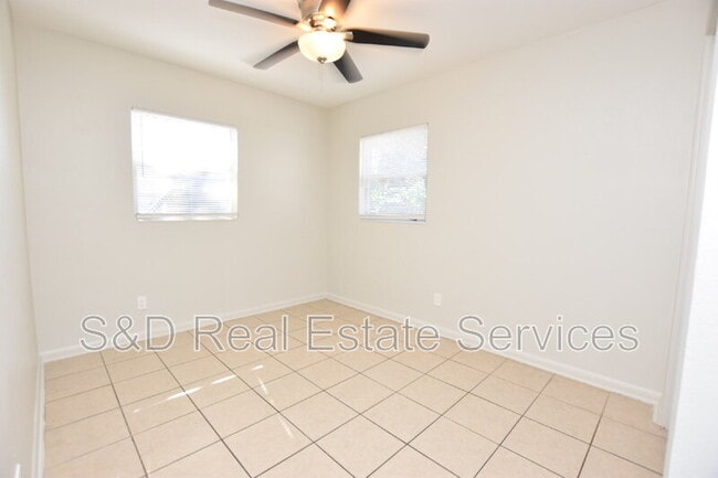 Building Photo - 118 Flamingo Dr