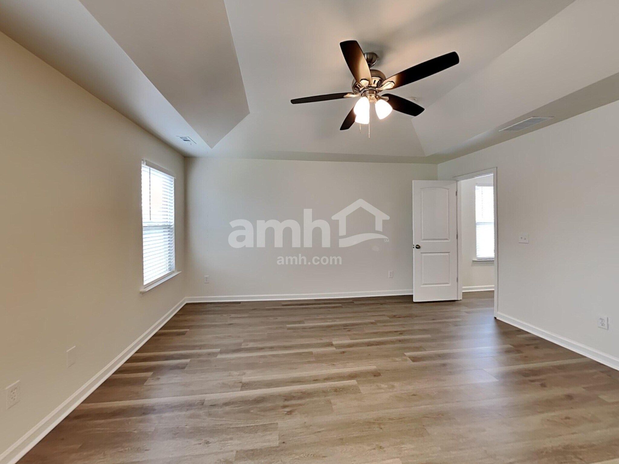 Building Photo - 392 Bandelier Cir