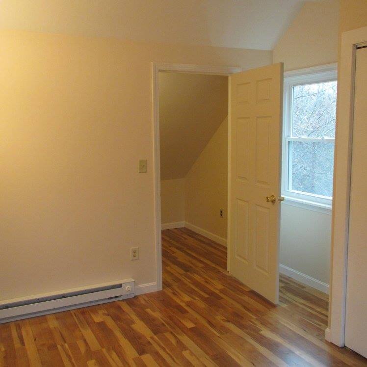 upstairs bedroom with walk-in closet - 32 Overlock