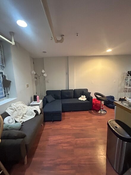 Building Photo - 39 Hemenway St