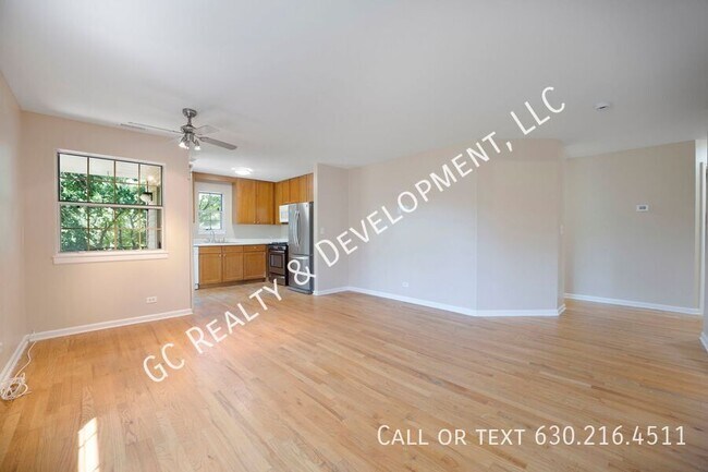 Building Photo - 21 N Park Blvd