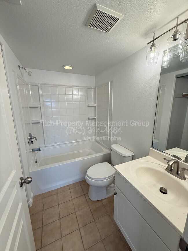 Building Photo - 815 Harbor Cliff Way