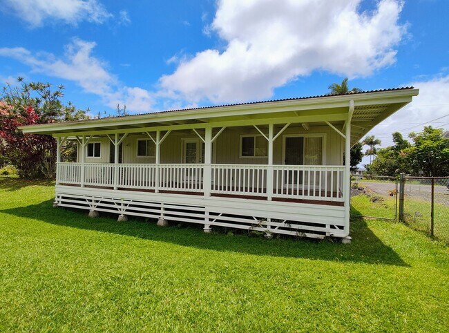 Building Photo - 3BR/2BA Home Near Hilo Hospital!