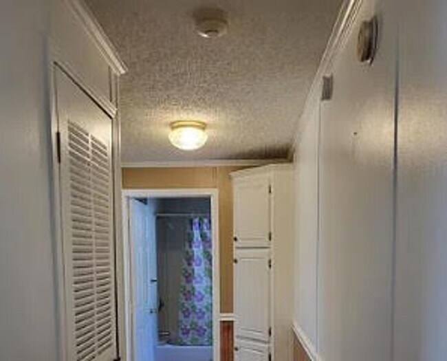Building Photo - Mobile Home for rent St. Marys