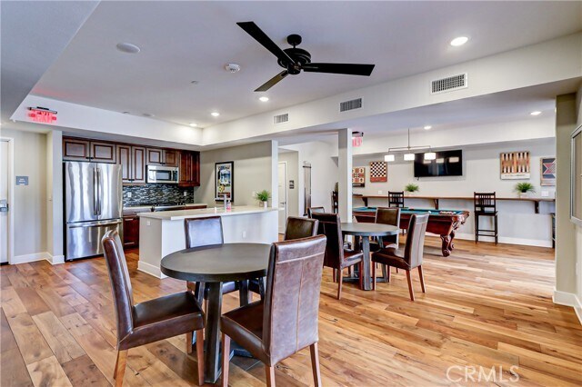 Building Photo - 627 Deep Valley Dr