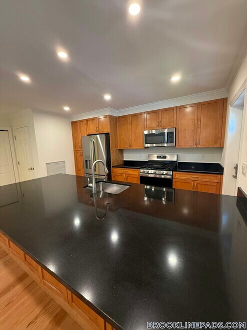 Building Photo - 104 Ellery Ct