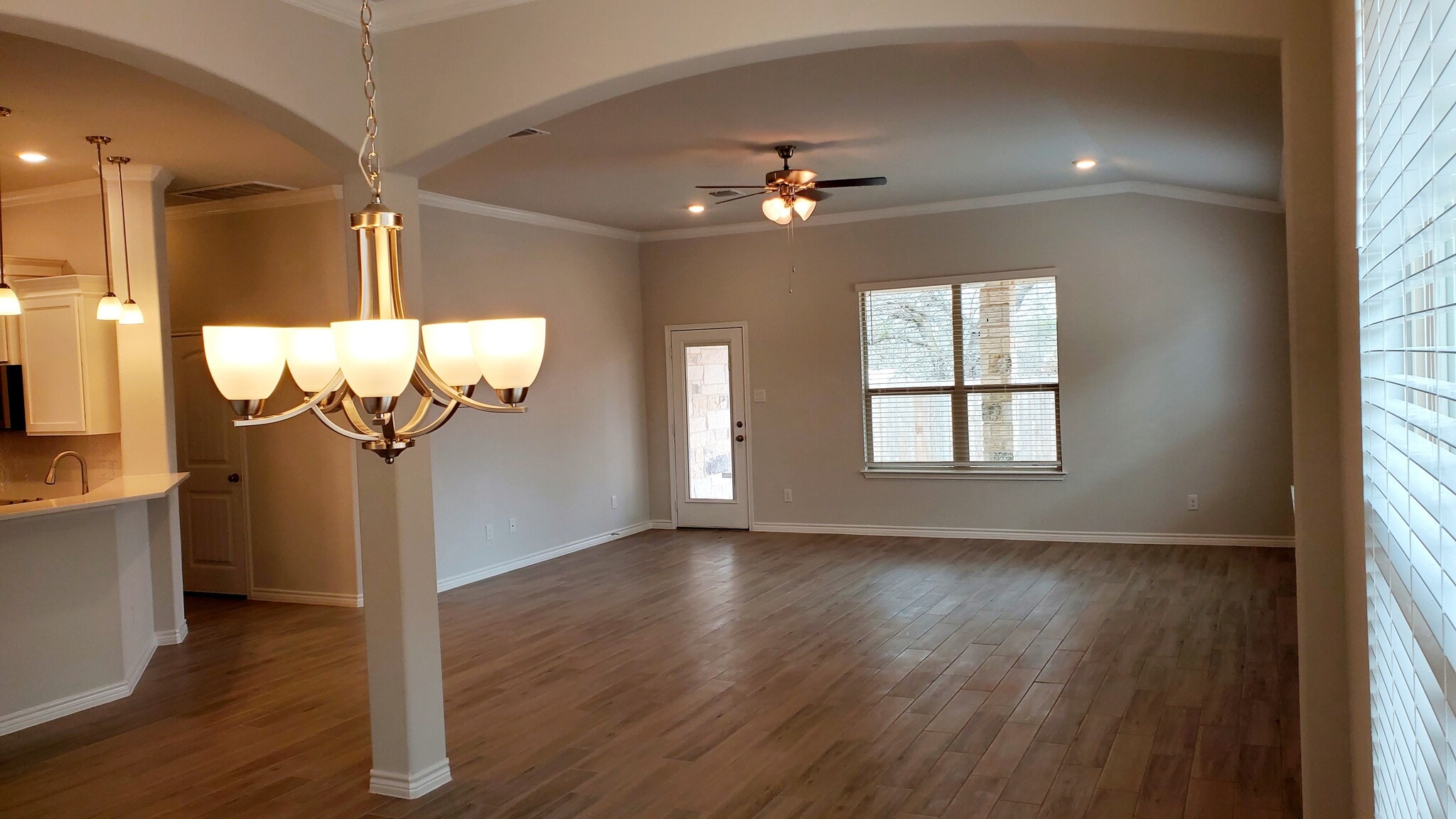 Building Photo - 705 Lister Dr