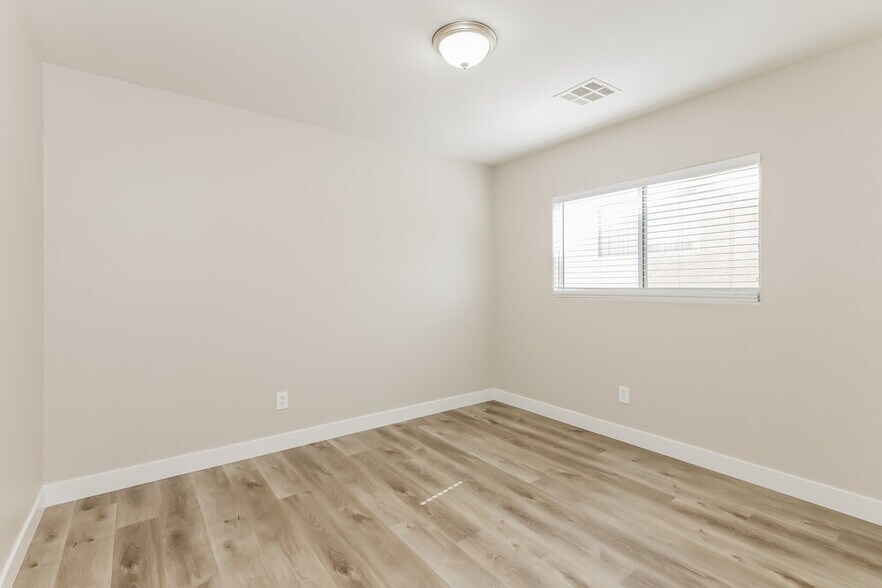 Building Photo - 217 Bella Matese Ave