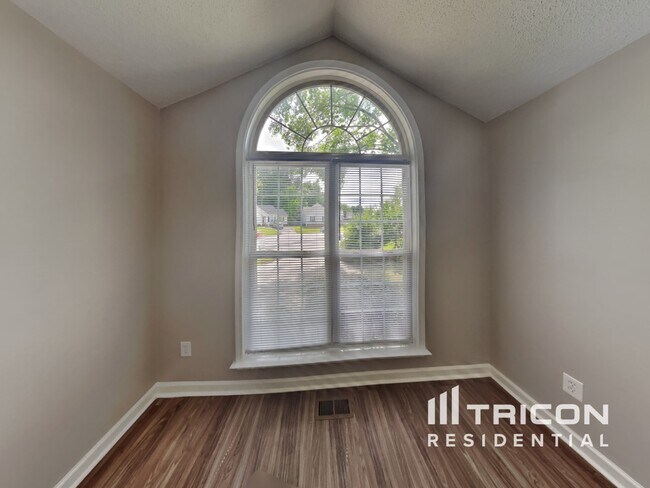 Building Photo - 7205 Spanglers Spring Way