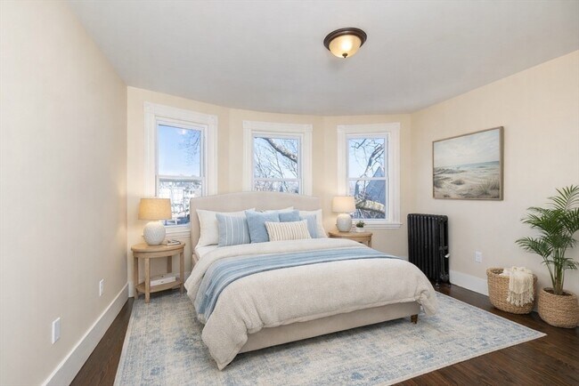 Building Photo - 180 Shirley St