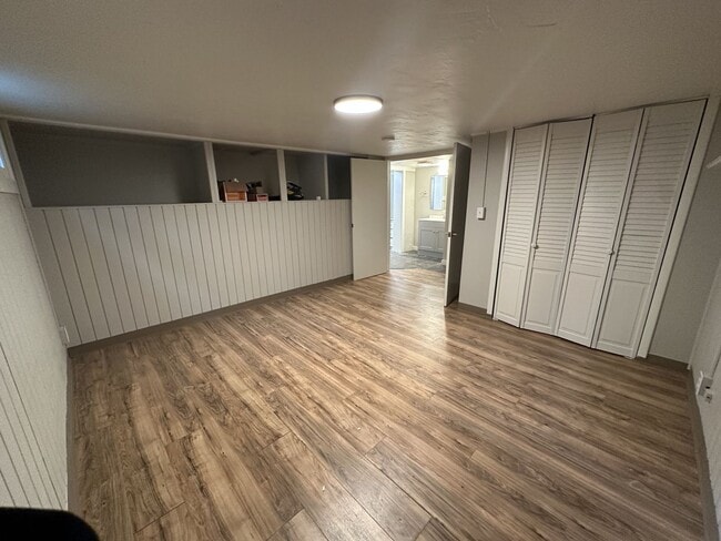 Building Photo - Renovated 3 bedroom + bonus room & finishe...