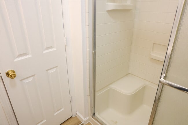 Building Photo - 10 Jenkins St