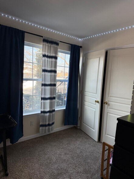 Building Photo - 87 3rd Ave