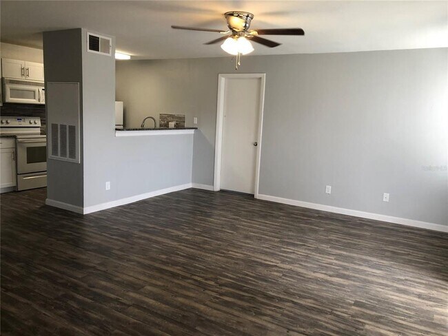 Building Photo - 4712 Walden Cir