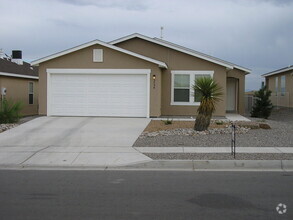 Building Photo - 3736 Rancher Loop NE