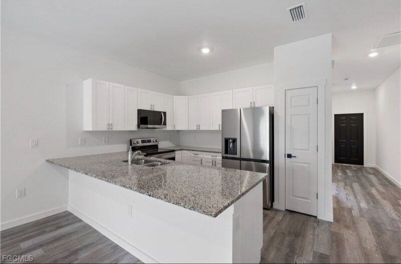 Building Photo - 1025 Meadow Rd