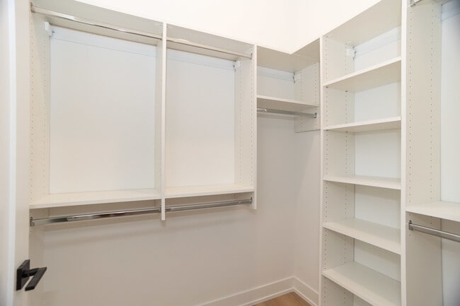 Building Photo - 3251 W Belden Ave