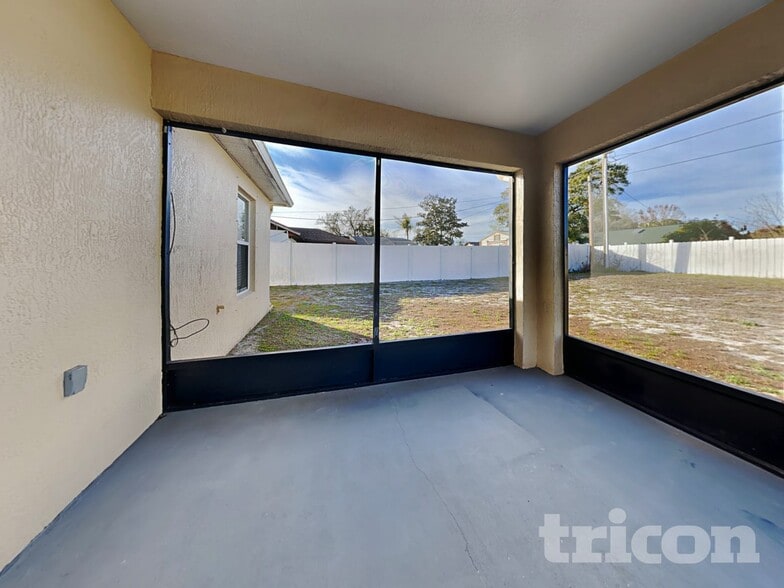 Building Photo - 1194 Algoma St