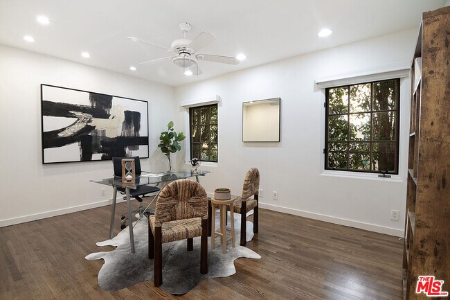 Building Photo - 131 S Martel Ave