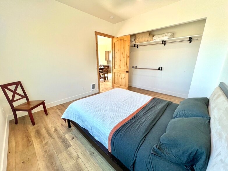 Building Photo - 516 Bourne Ln