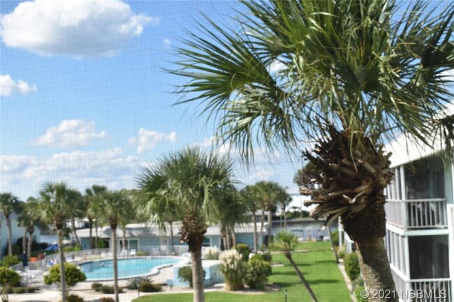 Building Photo - 325 N Causeway-