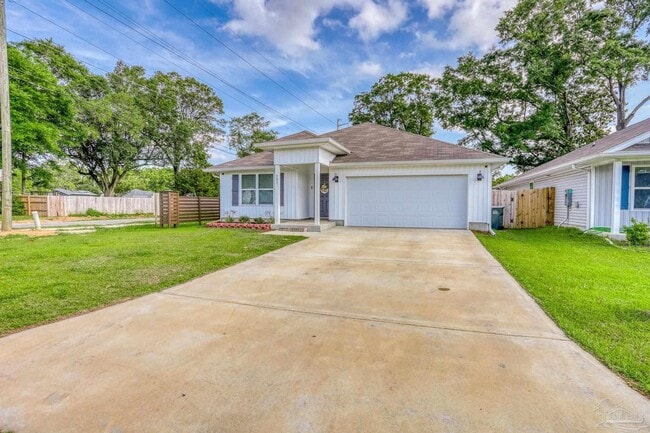 Building Photo - 903 Lovebird Ct