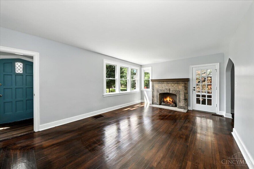 living room - 1810 Berkley Ave