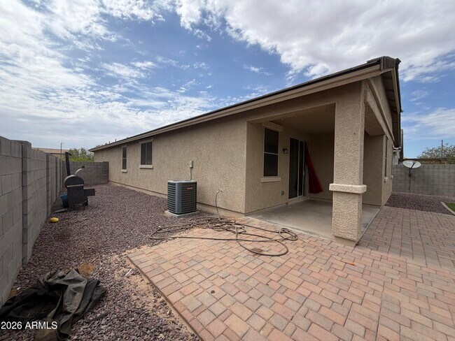 Building Photo - 21887 N 181st Ave