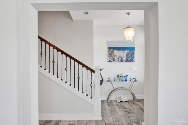 Building Photo - 16262 Tarpon Dr