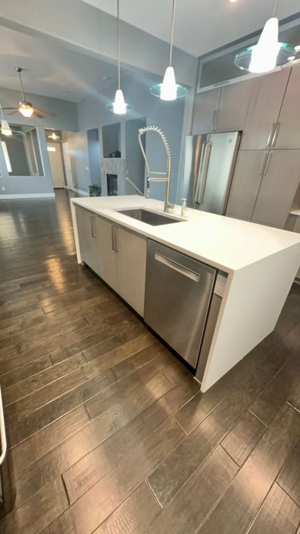 Building Photo - Gorgeous Former Model 4BD Ranch Home | Upg...