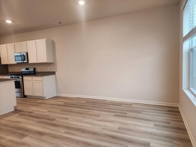 Building Photo - 2603 Comanche Ct