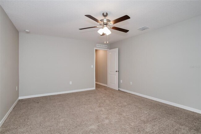 Building Photo - 349 Daffodil Ln