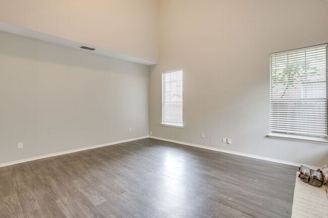 Building Photo - Great Large 4 Bedroom, 2.5 Bath Home Ready for New Tenants- Crowley ISD- 76123