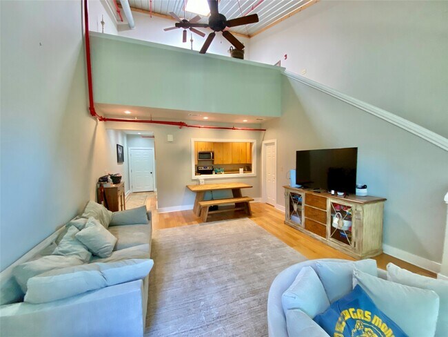 Building Photo - 254 W Washington St