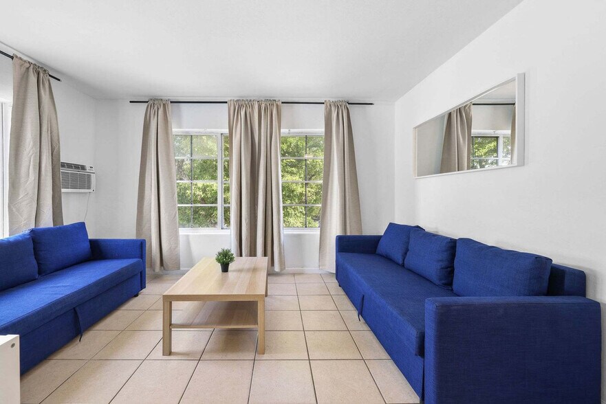 Building Photo - 7340 Harding Ave